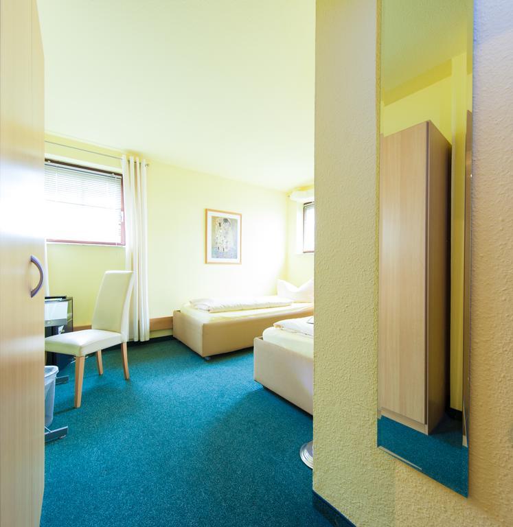 Garni-Hotel An Der Weide Берлин Екстериор снимка