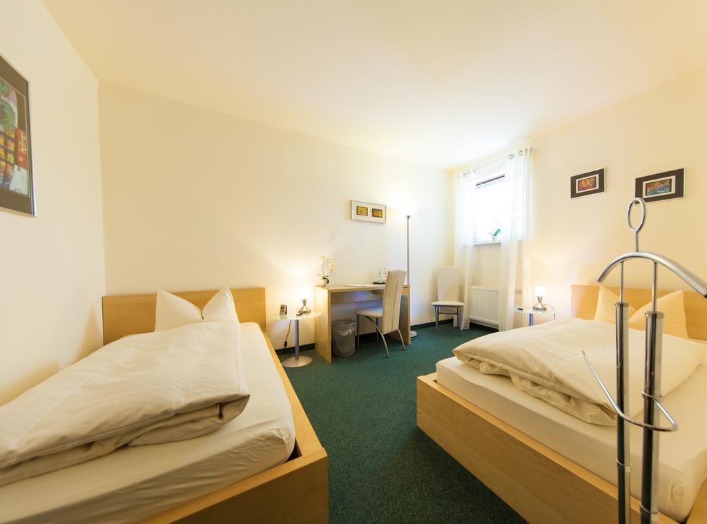 Garni-Hotel An Der Weide Берлин Екстериор снимка