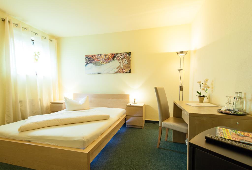 Garni-Hotel An Der Weide Берлин Екстериор снимка