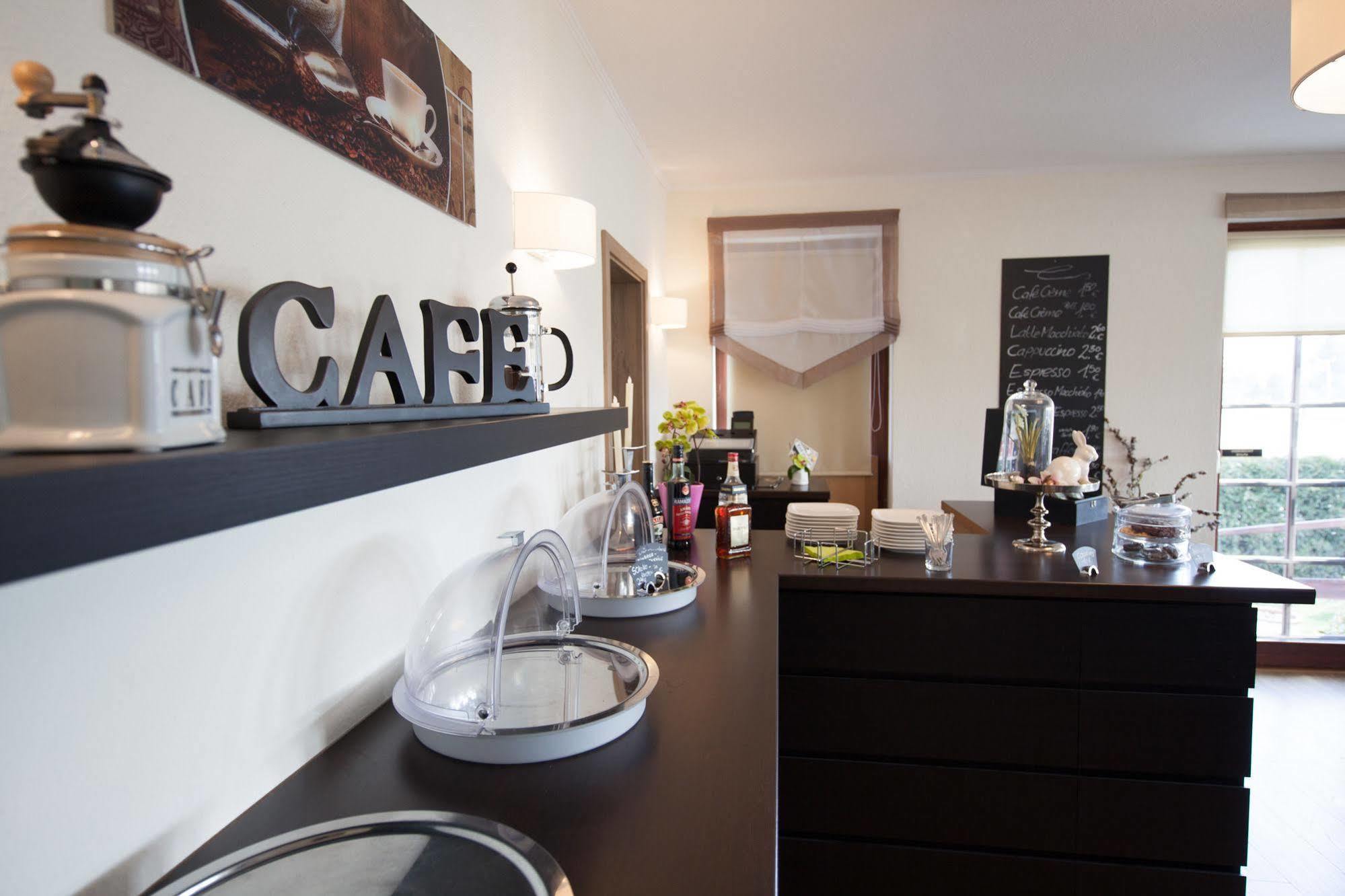 Garni-Hotel An Der Weide Берлин Екстериор снимка